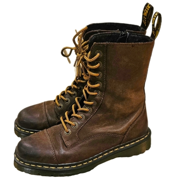 RARE Dr. Doc Martens JUSTYNA 10-Eye Crazy Horse Leather Boots Zipper 8 US Brown - Picture 4 of 16